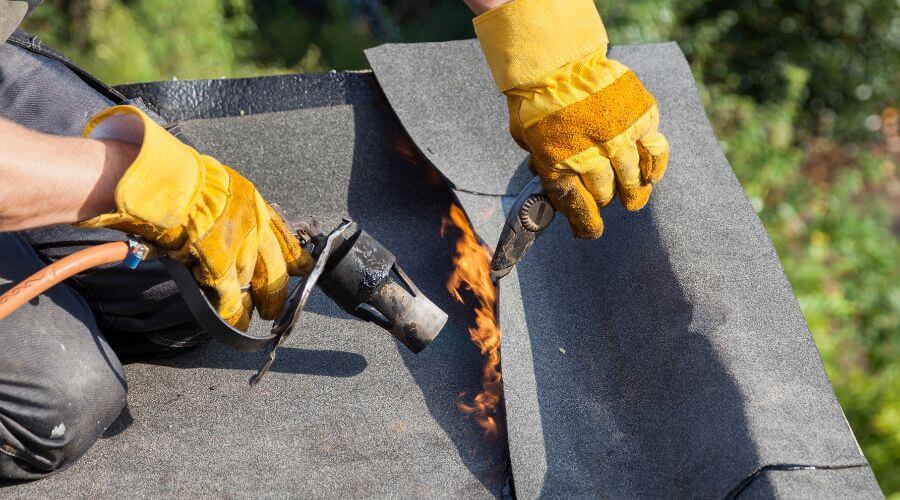 Professional residential roofers in Utica, IL